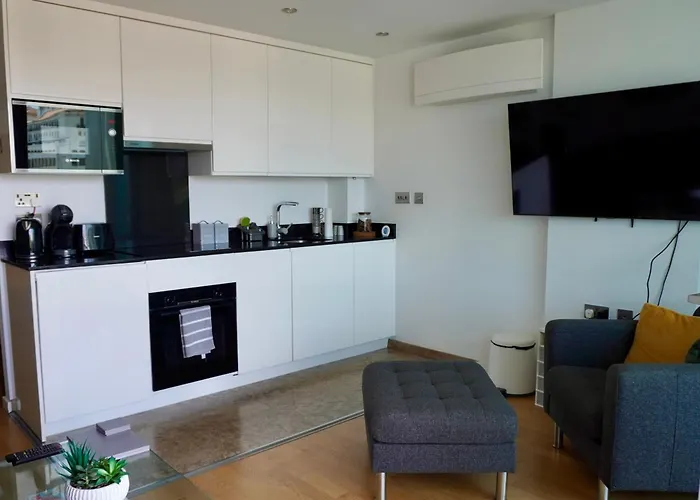 Vv - Gibraltar Luxury With Rooftop Pools & Views